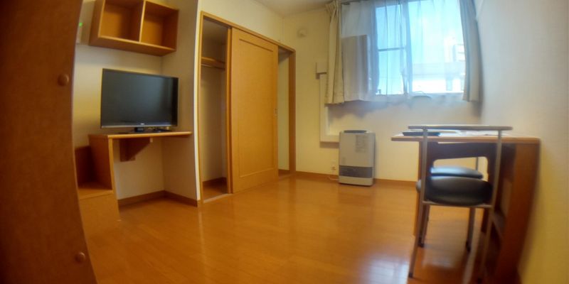 レオパレスグリーンウッド 居間