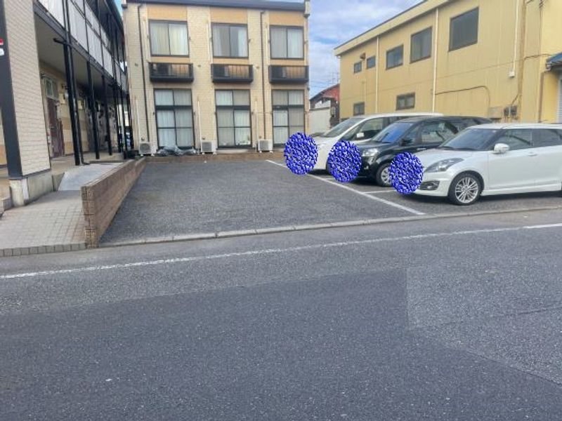 レオパレスＥｃｒｅ 駐車場