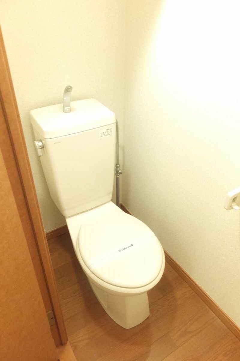 レオパレスどんぐり トイレ