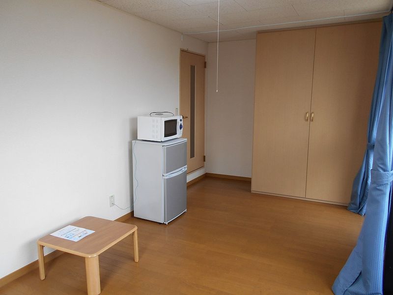 レオパレスドミールＫ 居間