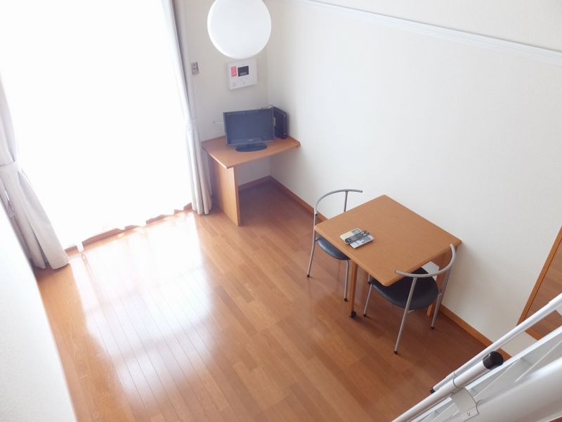 レオパレスエスペラール 居間