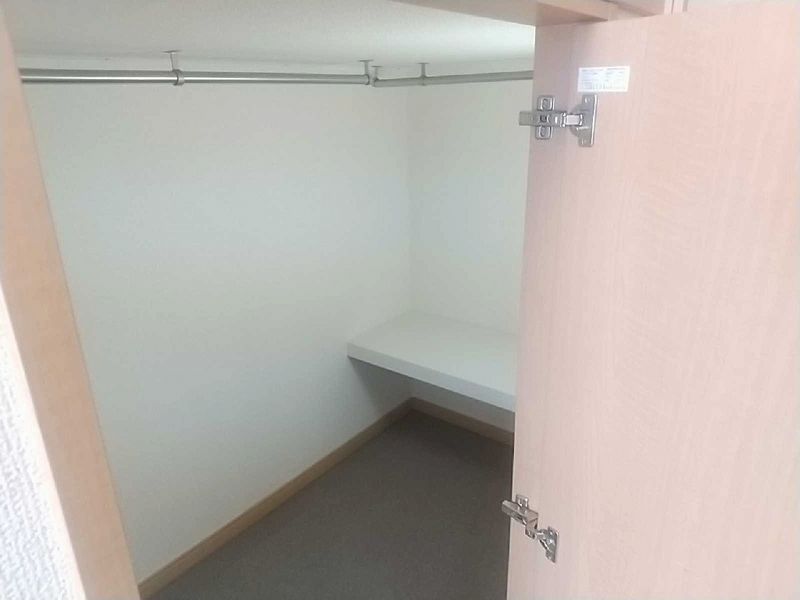 レオパレス所沢航空公園 収納