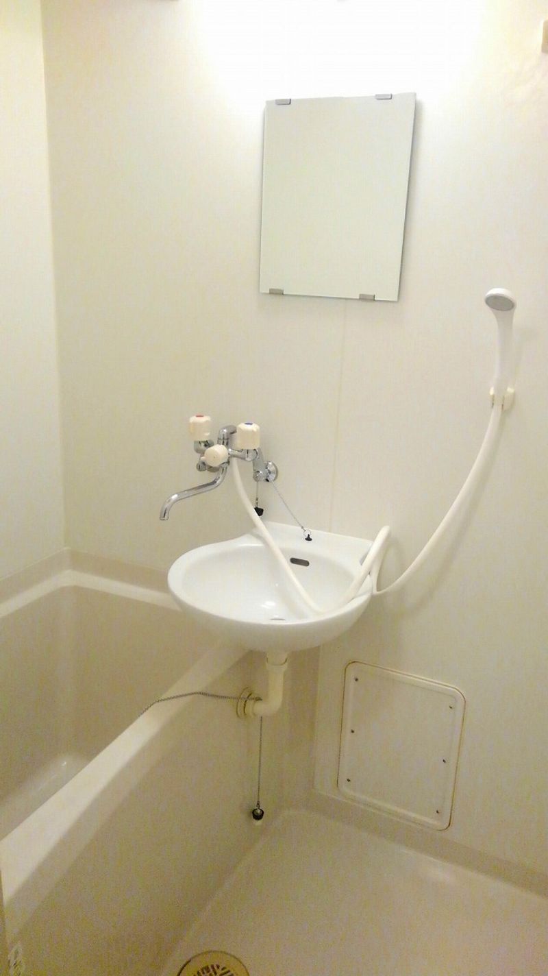 レオパレス優 洗面所