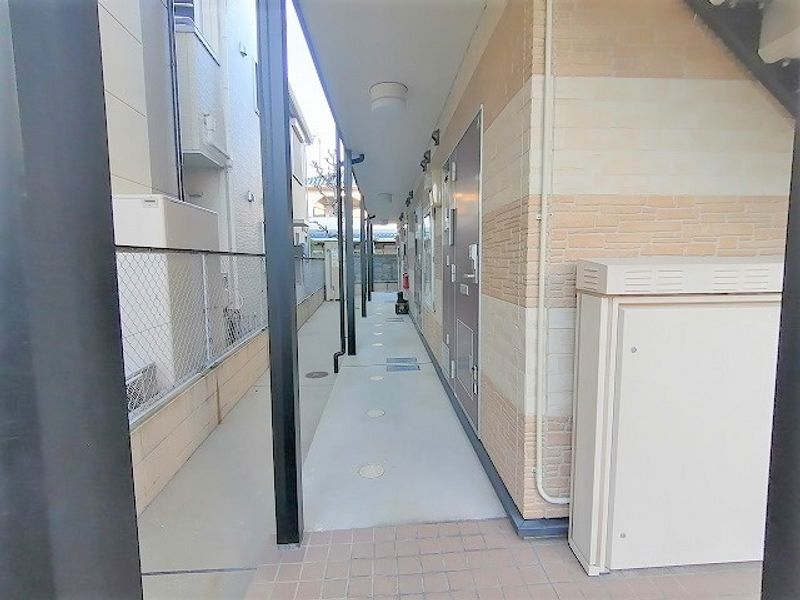 レオパレス佐藤マンション エントランス
