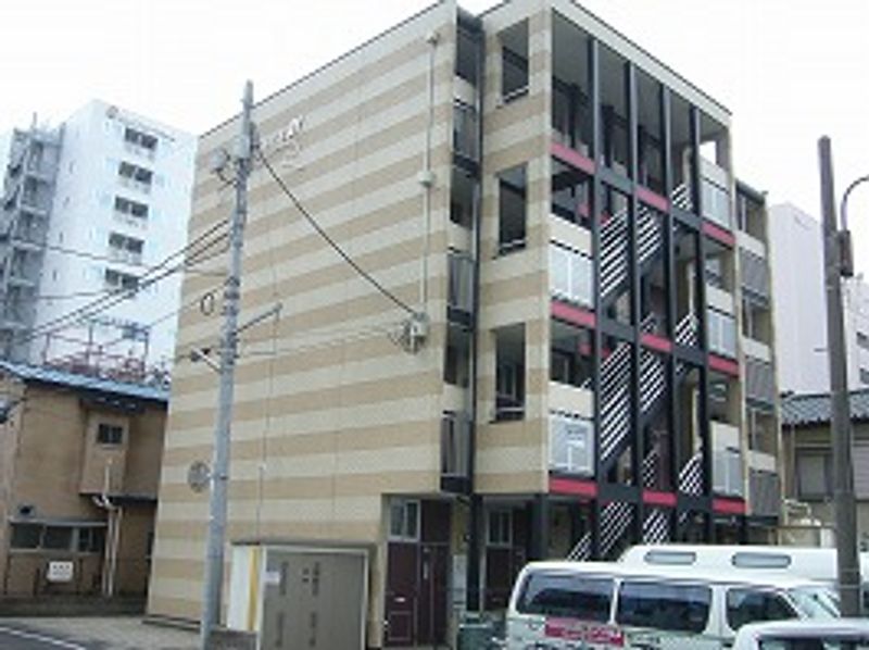 レオパレスアルファ 外観