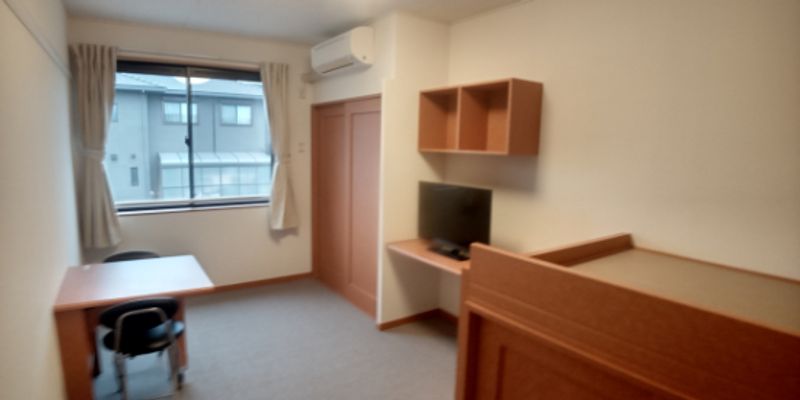 レオパレス木屋瀬 居間