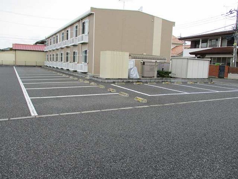 レオパレスメゾンＴ　Ｃ 駐車場