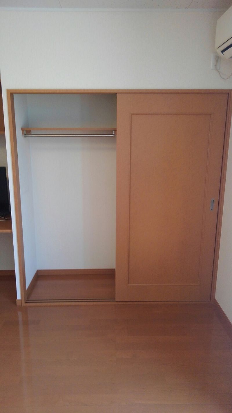 レオパレス関口 収納