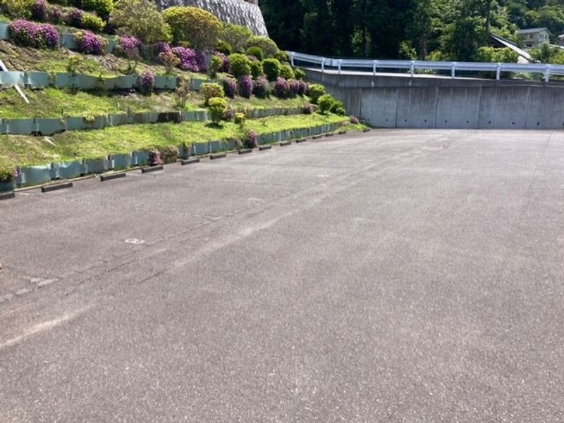 レオパレスプレミール 駐車場