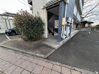 レオパレスボヌール若林 エントランス