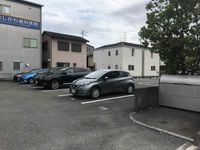 レオパレスグラン　クリュレクロ 駐車場