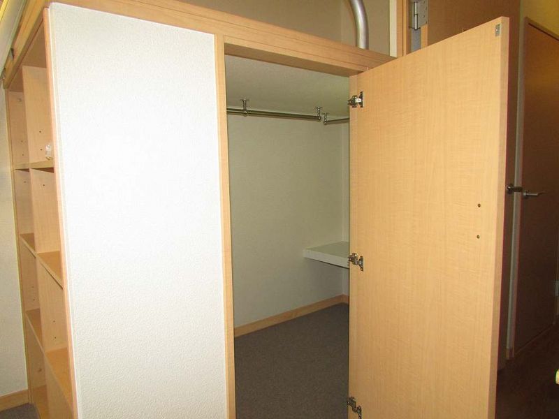 レオパレスレバンテ大生 収納
