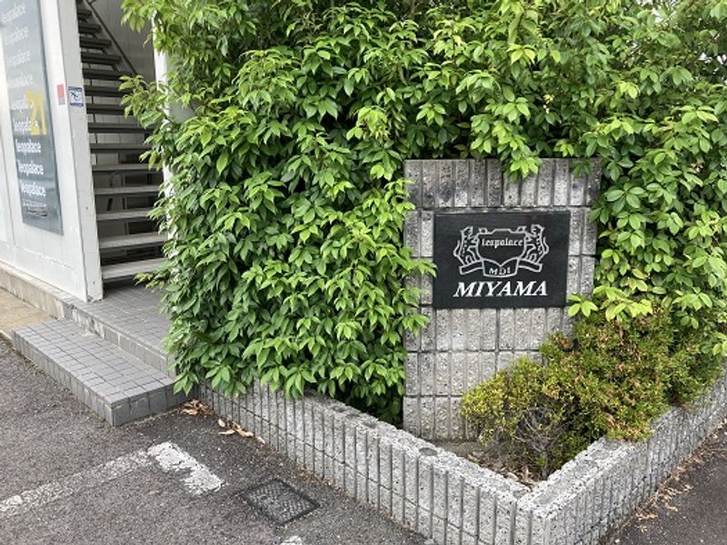 レオパレスＭＩＹＡＭＡ 庭