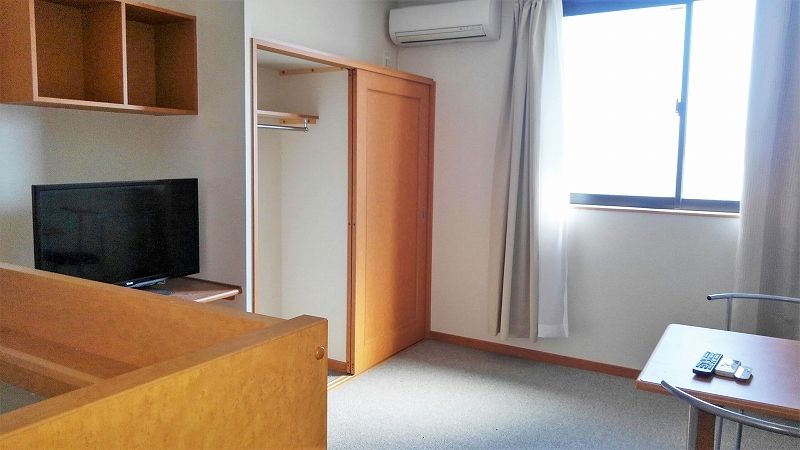 レオパレスソレイユ 居間