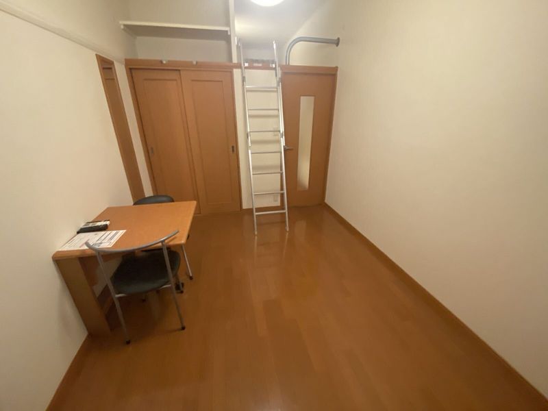 レオパレスモーブ中町 居間