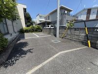 レオパレスアマーユ 駐車場