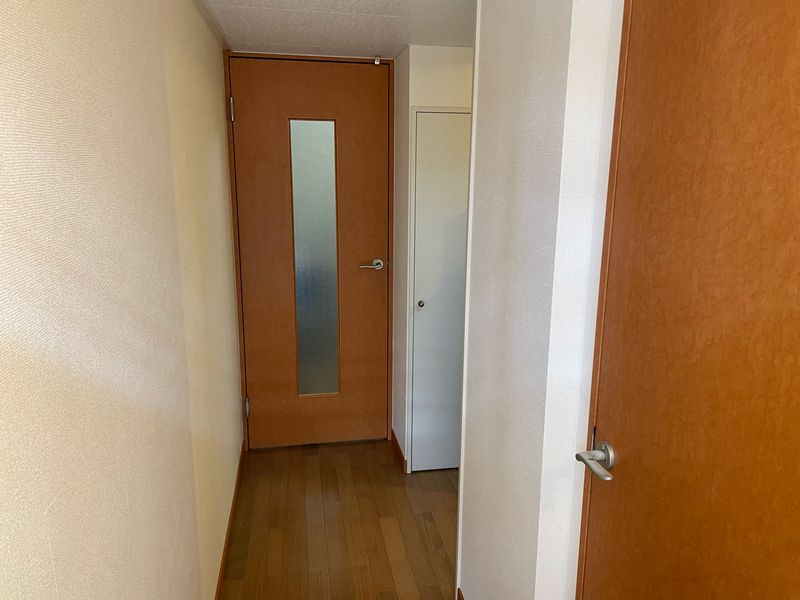 レオパレス楓 玄関
