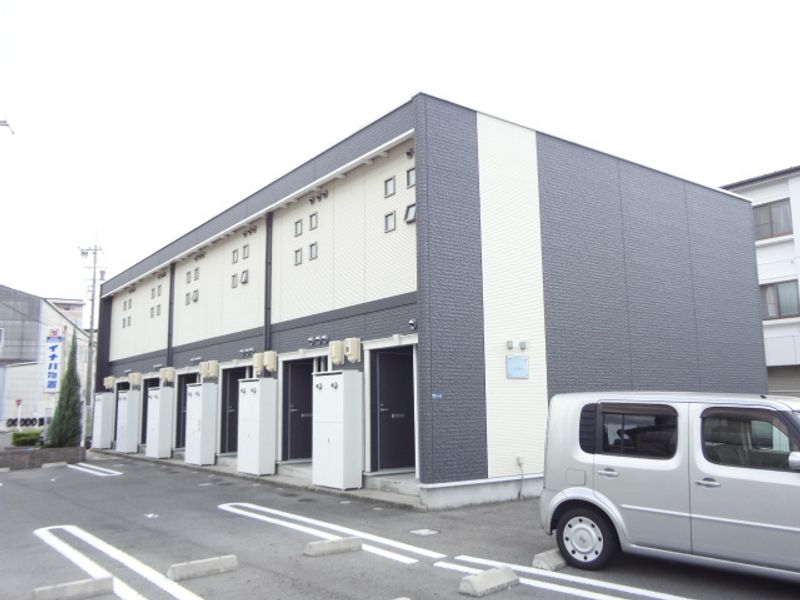 レオネクストプルミエール 駐車場