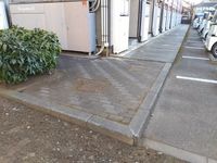 レオパレスモンテカルロ エントランス