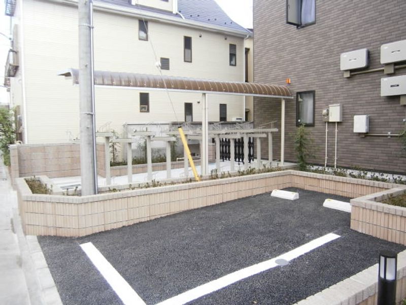 レオネクストサンサーラ 駐車場