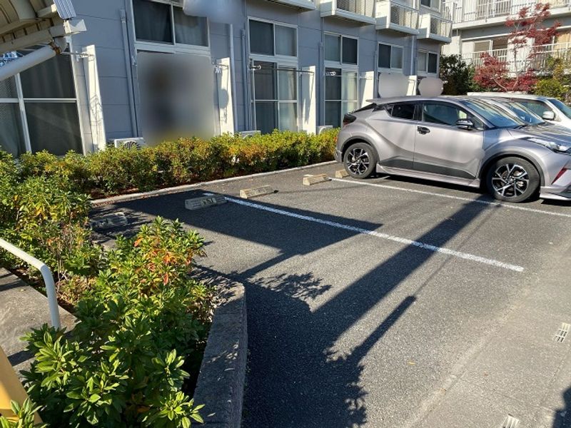 レオパレスサニーホームズ 駐車場