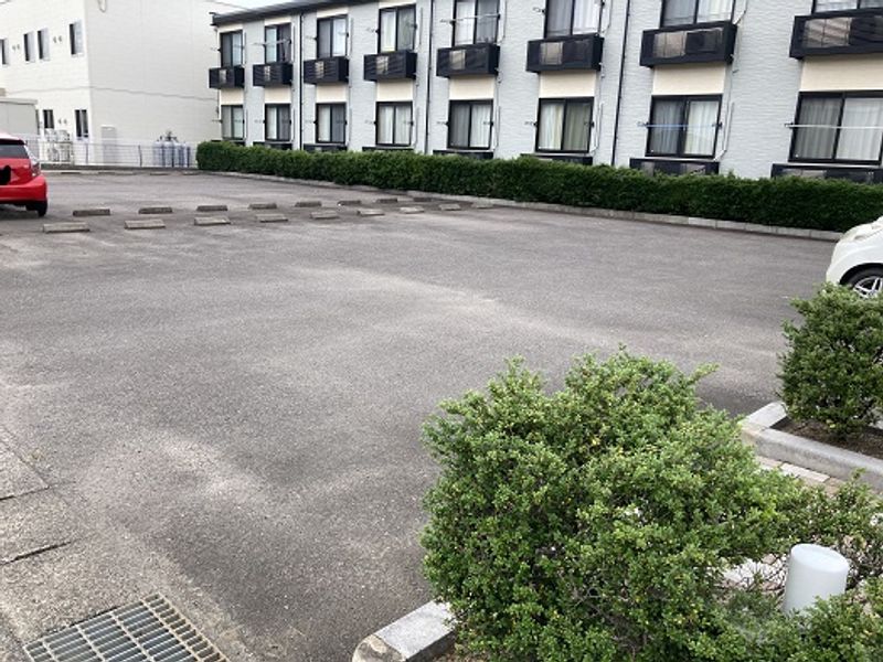 レオパレス島田 駐車場