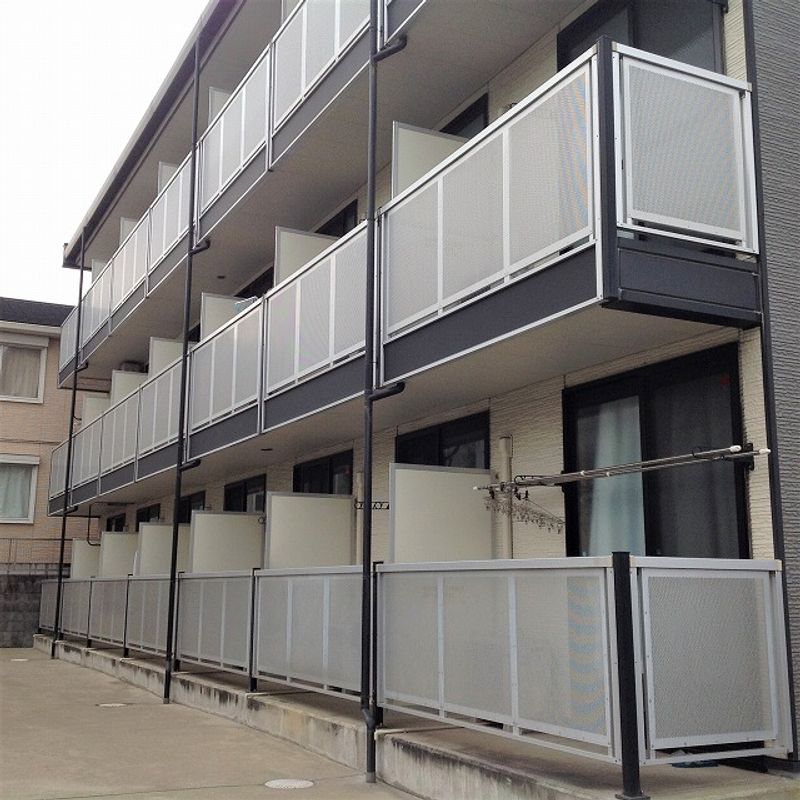 レオパレスリョーヒーナ バルコニー