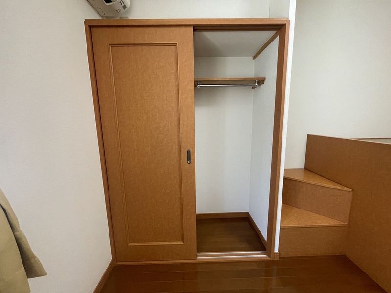 レオパレスブラン 収納