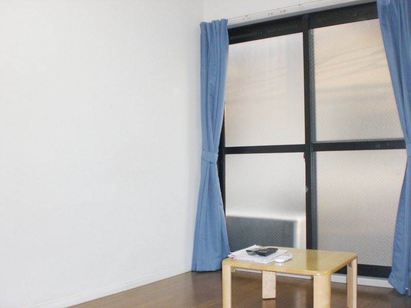 レオパレスドリーム・エイト 居間