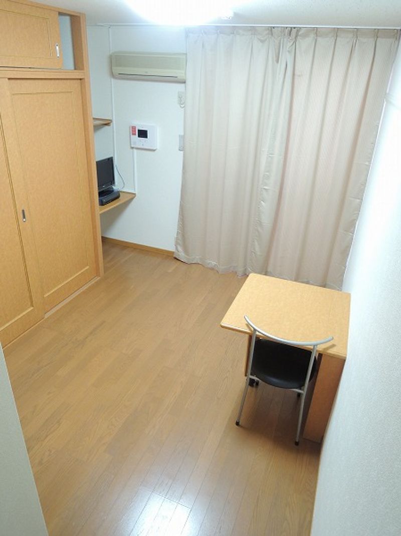 レオパレスエスペランサ 居間