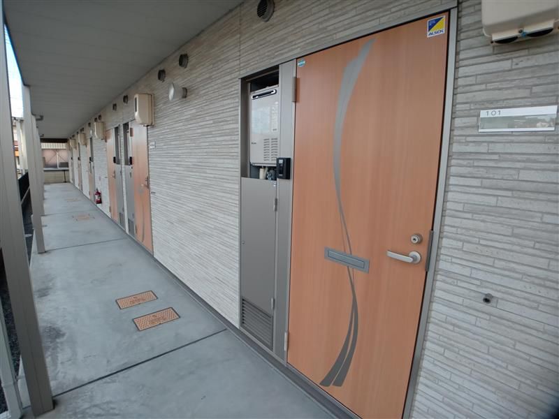 クレイノ沖 玄関