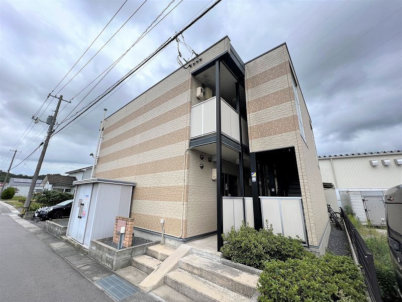 レオパレスマハナ　ワレアⅡ 外観