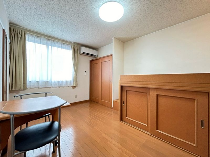 レオパレス並木 居間