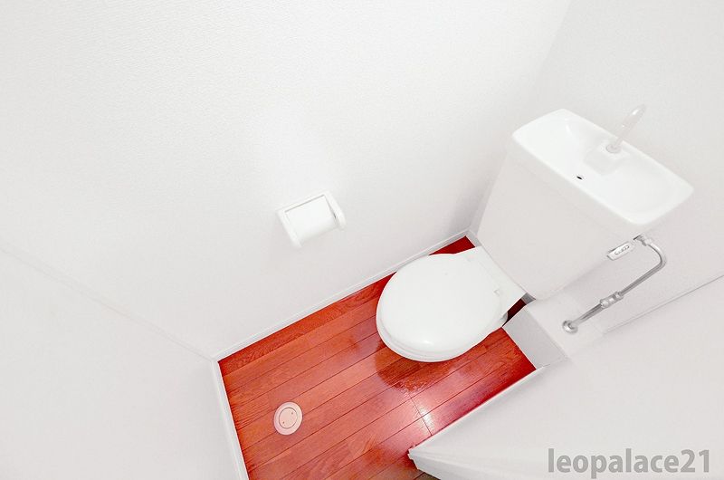 leopalace Cattleya Toilet