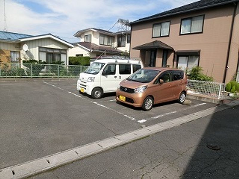 レオパレスＲｙｕ 駐車場