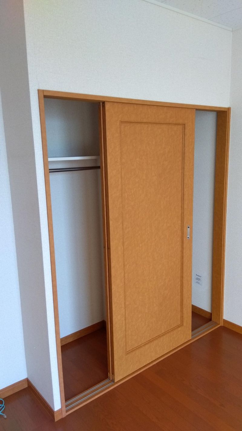 レオパレスＪ　Ｋクローバー 収納
