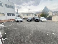 レオパレス白金 駐車場