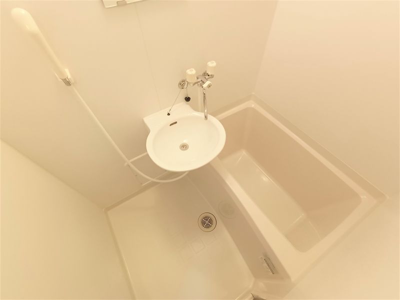 レオパレスフローリッシュⅡ 風呂