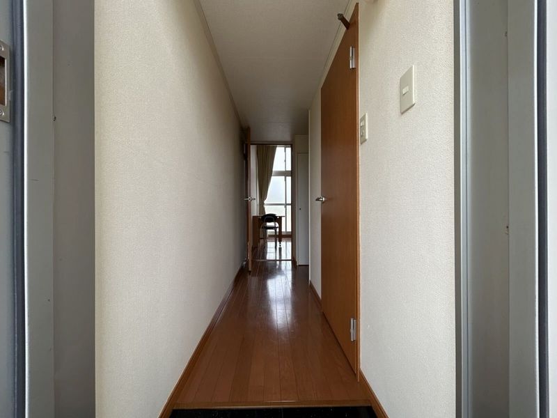 レオパレスクリア 玄関