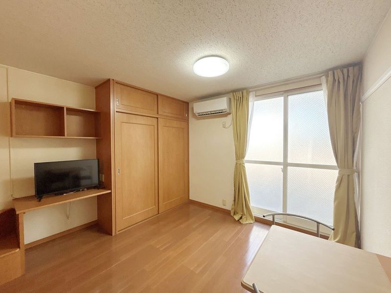 レオパレスボヌール 居間