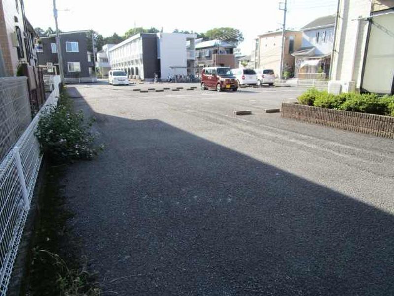 レオパレスリジェール 駐車場