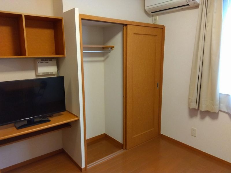 レオパレスサンクローバー 収納
