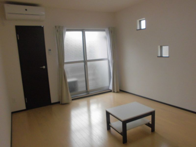 クレイノハピネス 居間