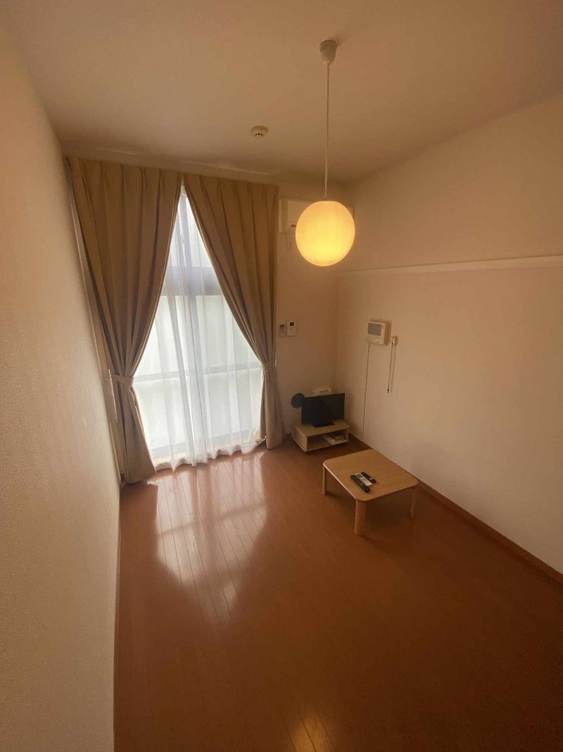 レオパレスブルースカイ小山 居間