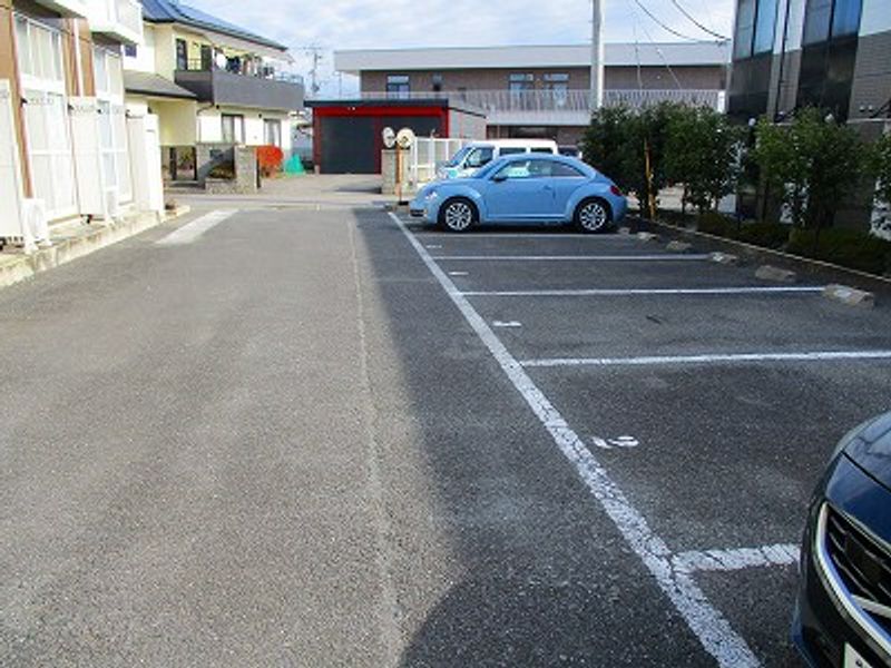 レオパレスカーサエスペランサ 駐車場