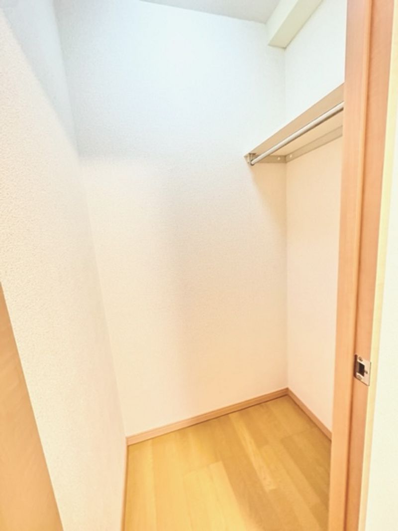 レオパレスフローリッシュ 収納