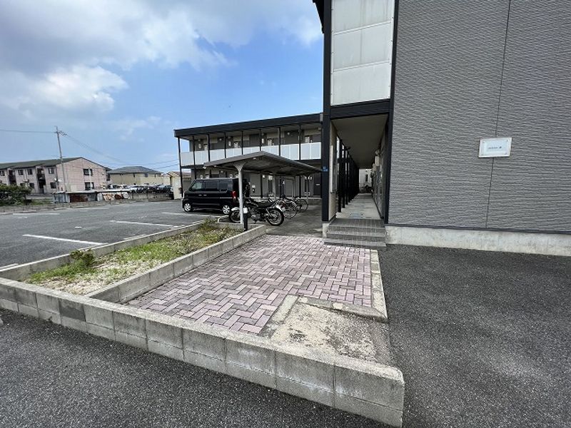 レオパレスｓｅｉｒｉｎⅢ 駐車場