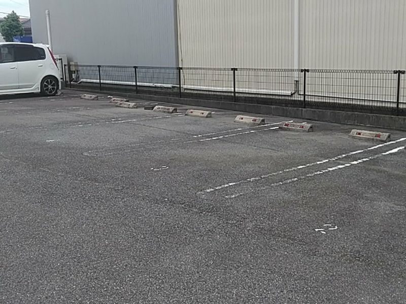レオパレスＬｏｓａ 駐車場