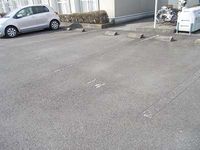 レオパレスアビタシオン 駐車場