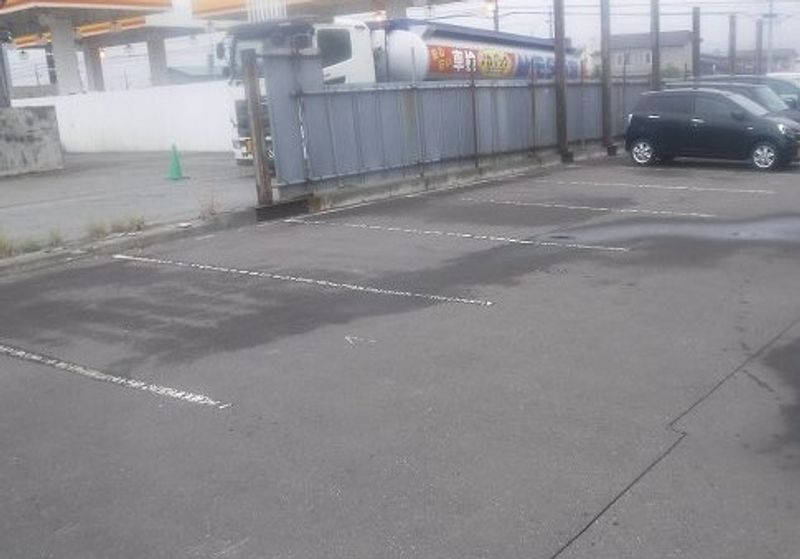 レオパレスサンビーム 駐車場